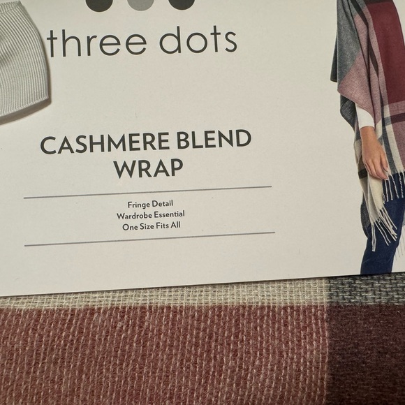 Three Dots Cashmere Blend Wrap with Fringe Plaid - New in Packaging - Picture 4 of 8